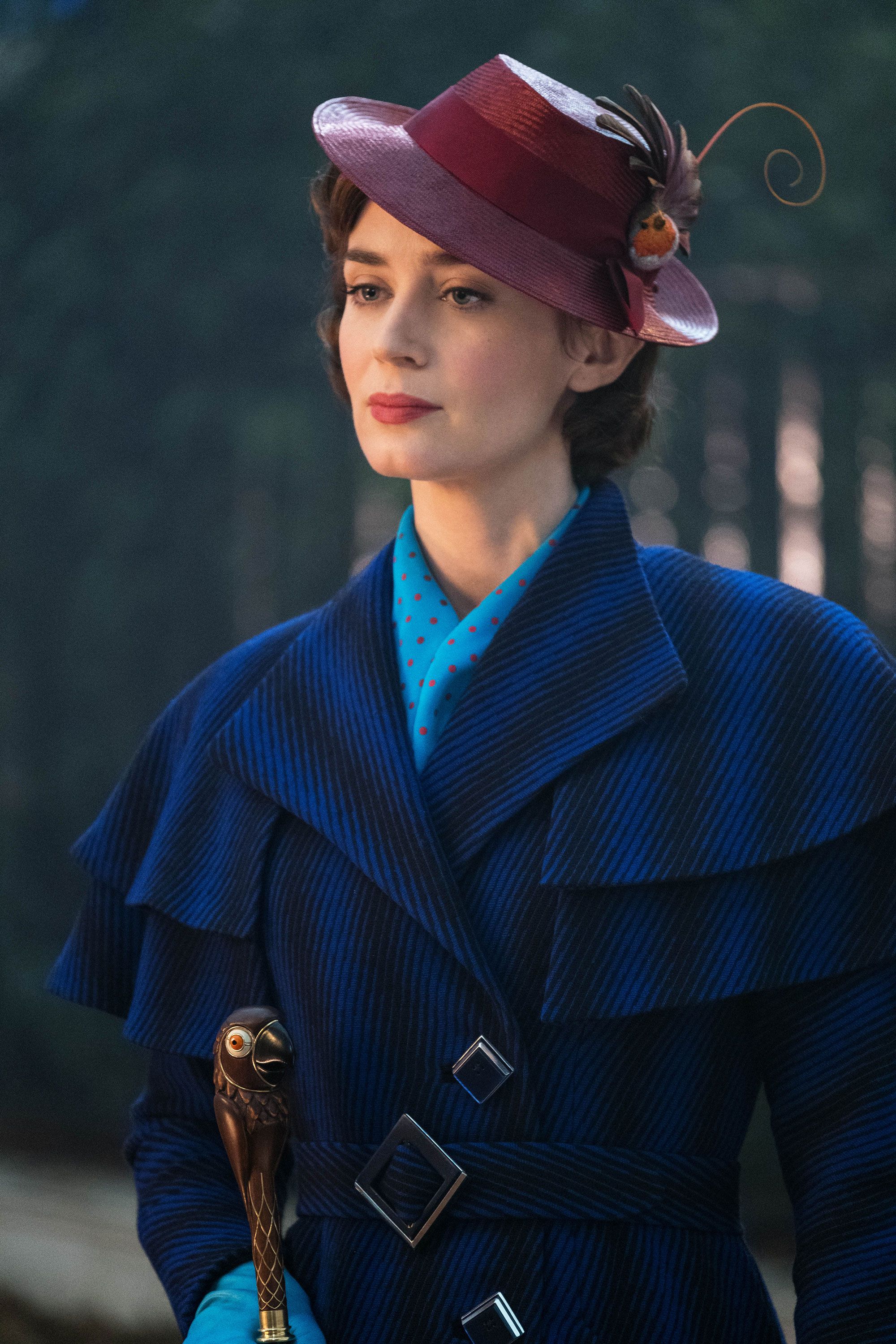 Mary poppins. Мэри Поппинс возвращается фильм 2018. Эмили Блант Мэри Поппинс возвращается. Мэри Поппинс возвращает. Эмили Блант («Мэри Поппинс возвращается», 2019).