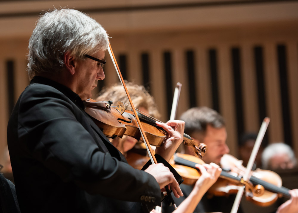 Northern Chamber Orchestra retruns with violinist Nicolas Ward