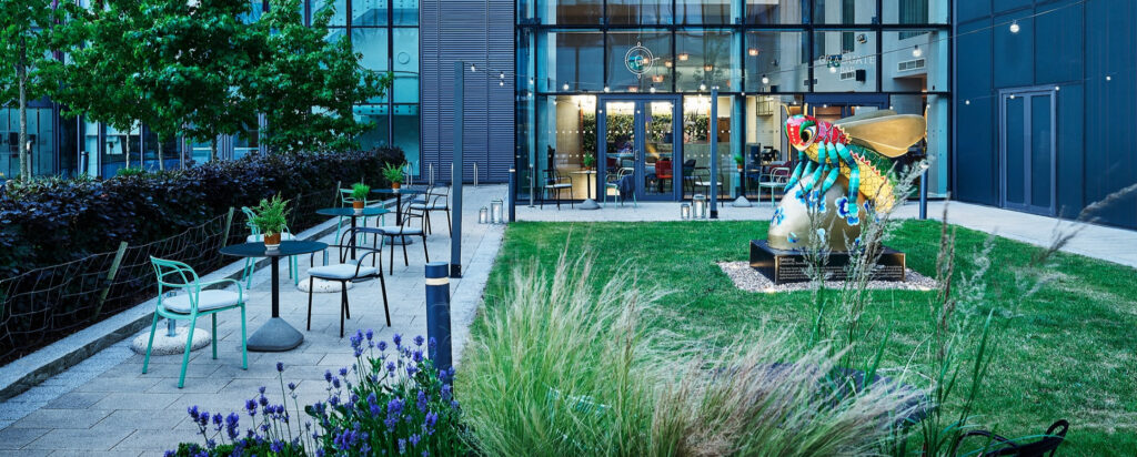 Hyatt Manchester teams up with Franklin & Sons for summer bar takeover