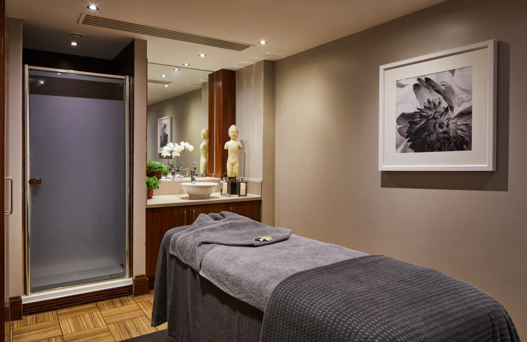 Marriott Manchester Piccadilly Hotel - Elemis Spa Treatment Room